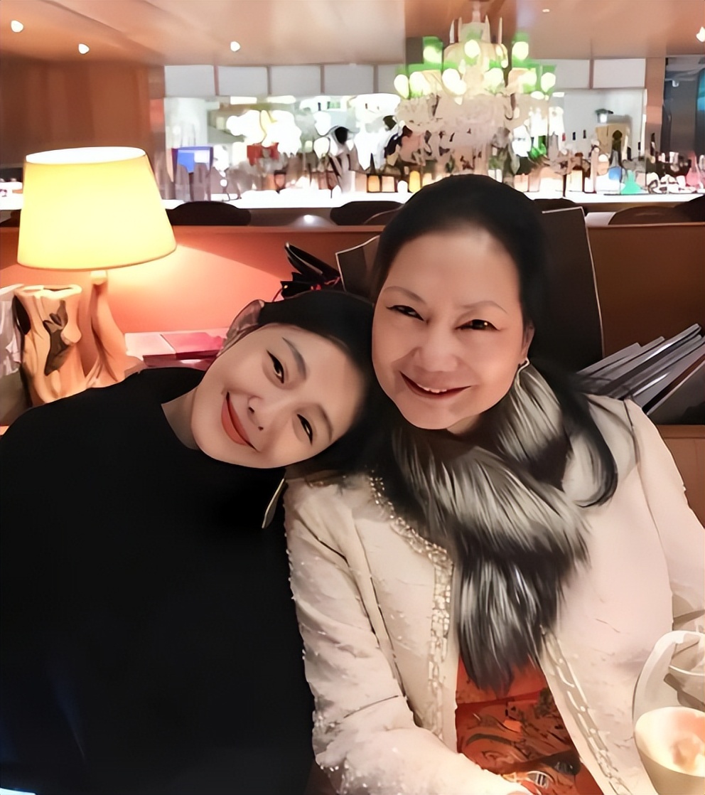一场遗产大战炸出“牛鬼蛇神”，S妈怒了，律师暗示张兰不简单