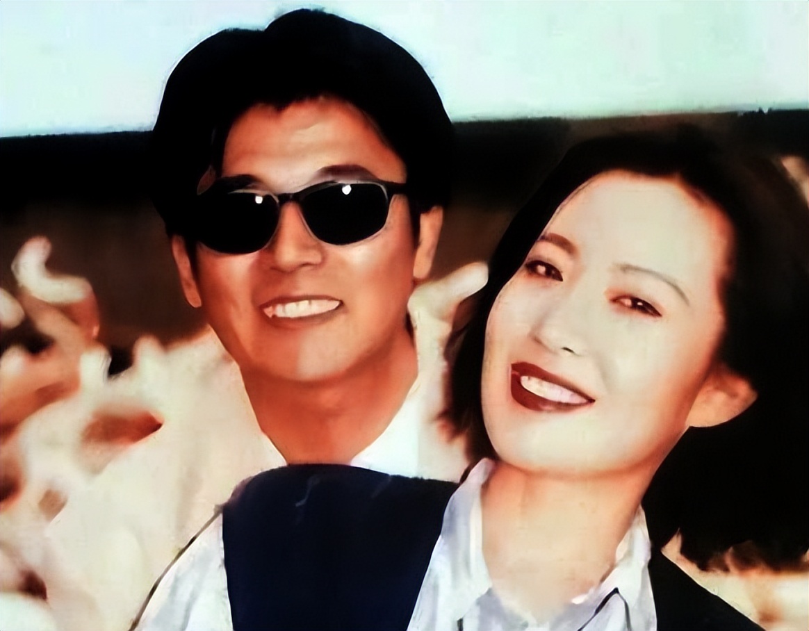 他因长得太帅,被张艺谋拒绝,结婚40年无绯闻,如今70岁无儿无女