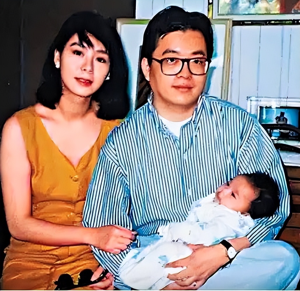 和富商相伴多年生3娃，60岁自曝原来从未结婚，夏文汐活的太通透