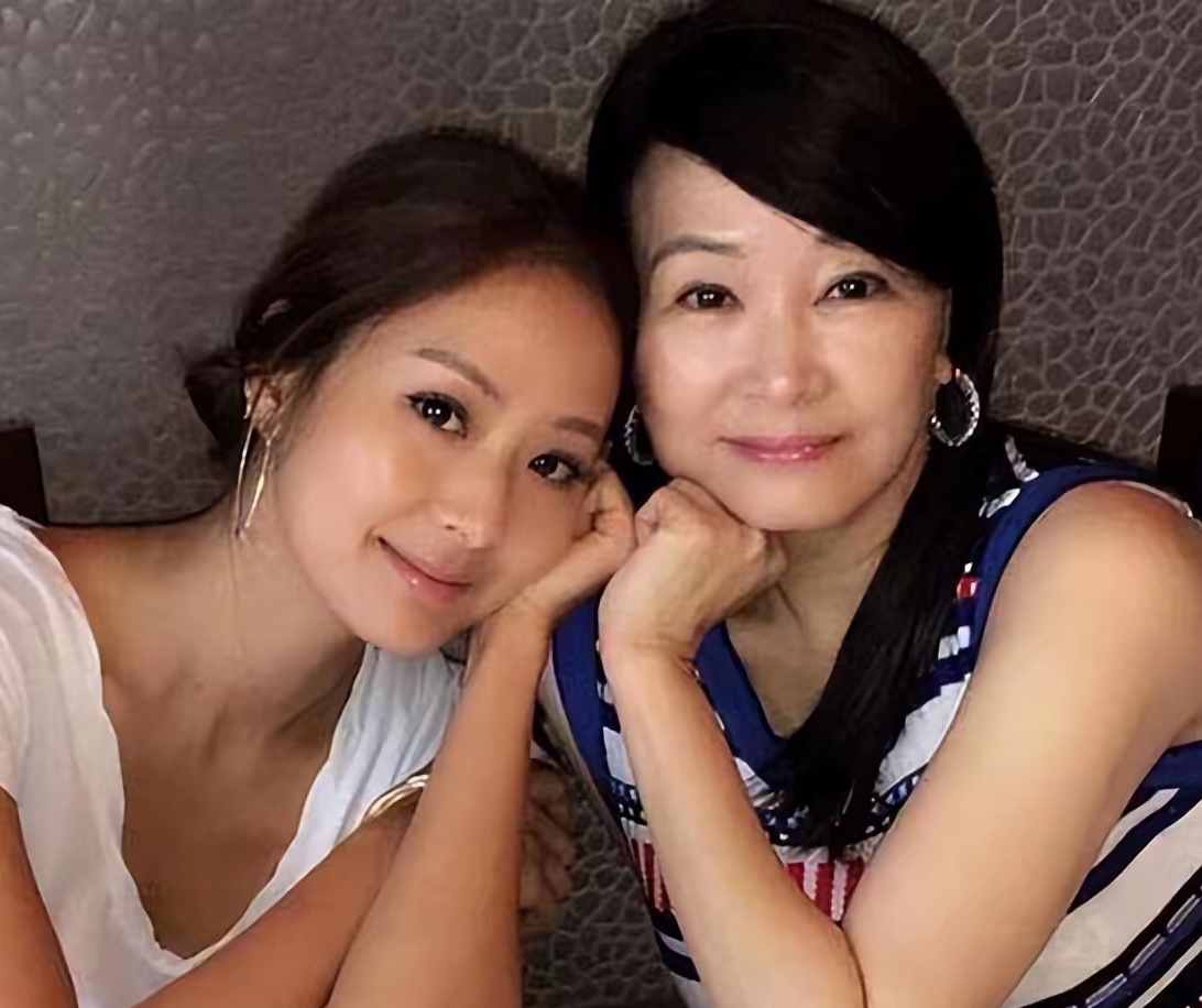 47岁名媛孙芸芸公开当外婆!女儿26岁未婚生子 富二代生父直接跑路