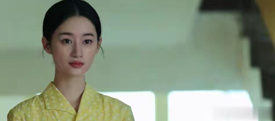 郭晓婷母女拍婚纱照写真曝光！妈妈长相似明星，郭爸爸真是有福气