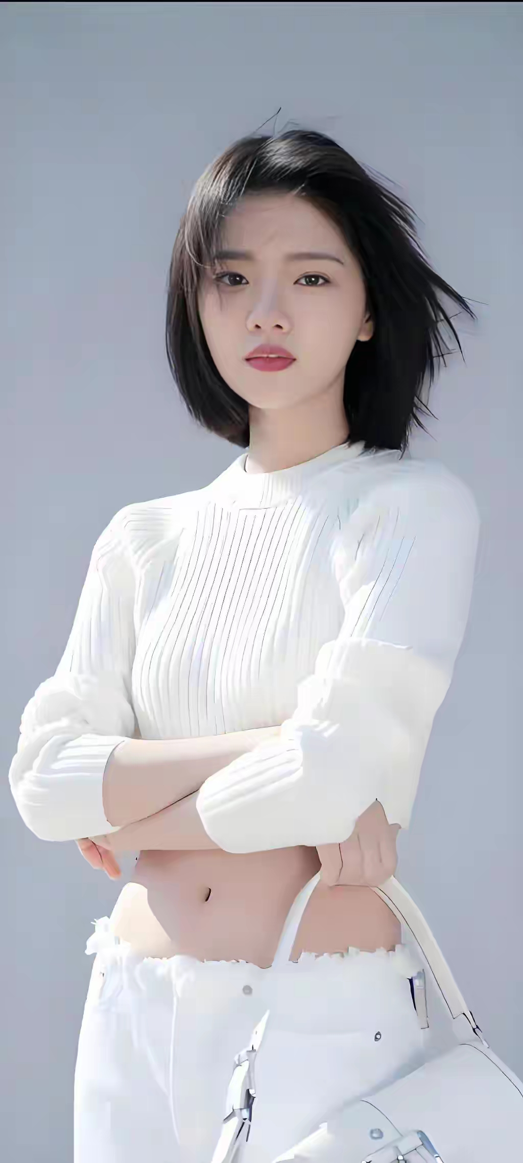 任敏‖顾盼生辉彩，回眸百媚生