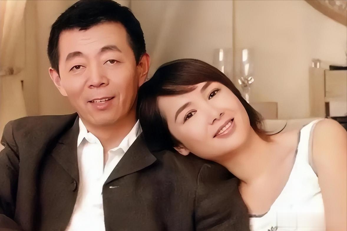 60岁蒋雯丽现状：定居英国，又瘦又老，没想到一代女神也老了