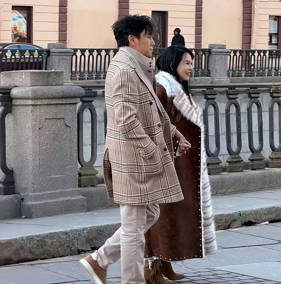 58岁伊能静不服老