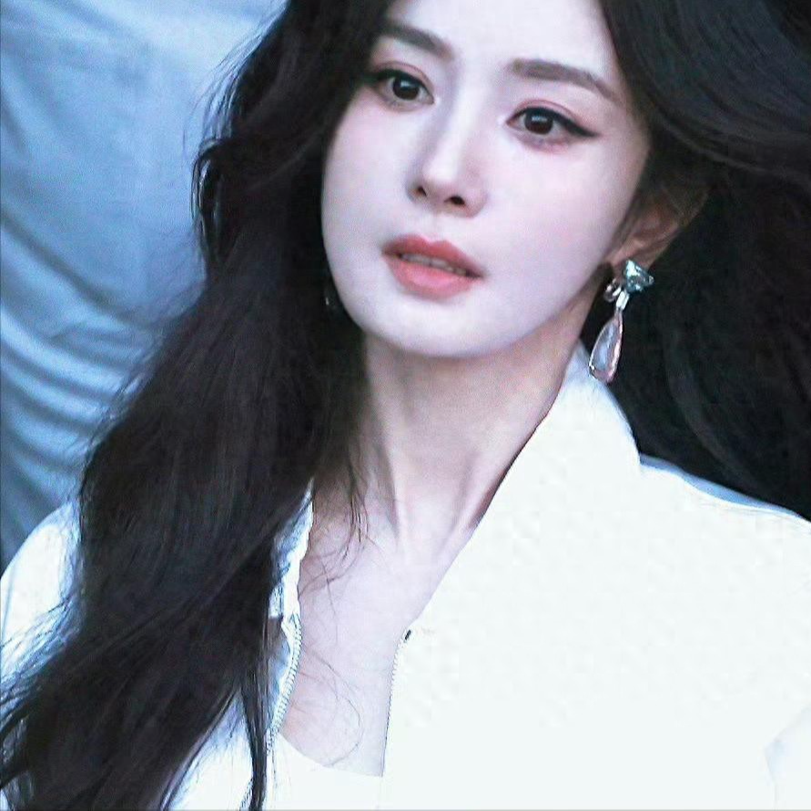 这场风光，不过是杨幂近期高光时刻的一个缩影