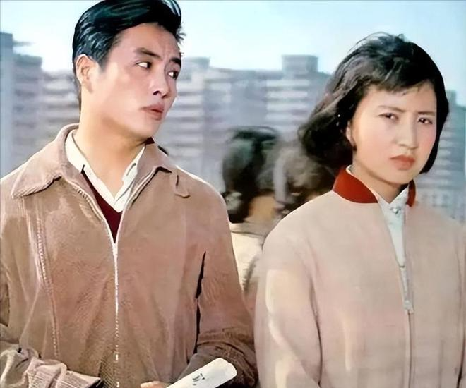 72岁毛永明：移居美国住豪宅，身体发福认不出，妹妹陪他晚年