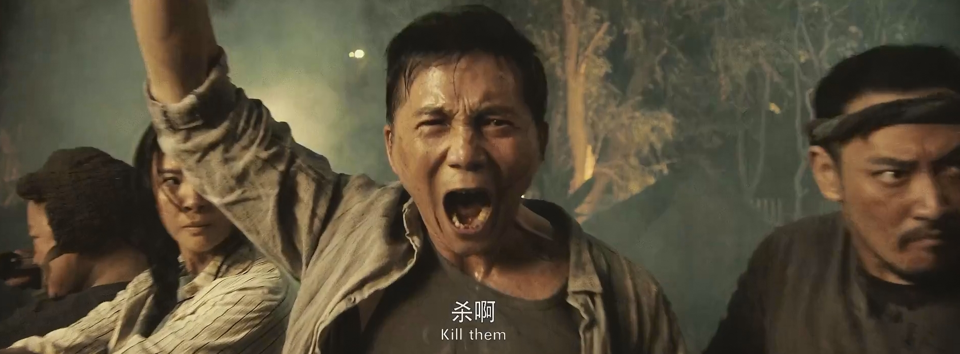 烂！58岁邹兆龙翻拍《怒火重案》，擦边卖肉制作粗糙，票房仅65万