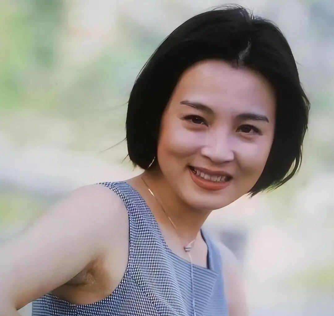 56岁赵明明近况曝光！