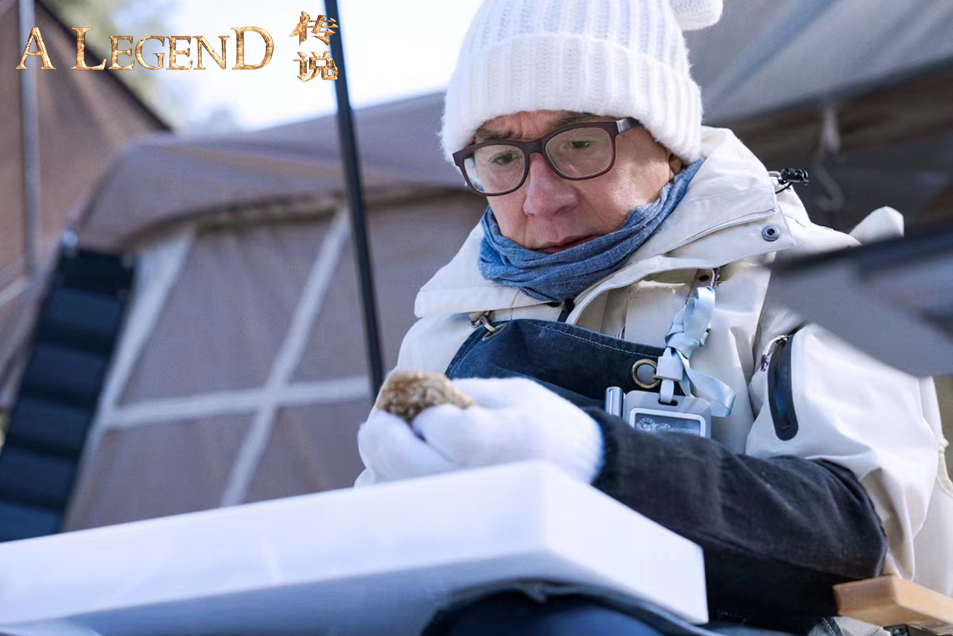 耗资3000万，正面对决吴京，我感慨：41岁谢苗终于迈出了这一步