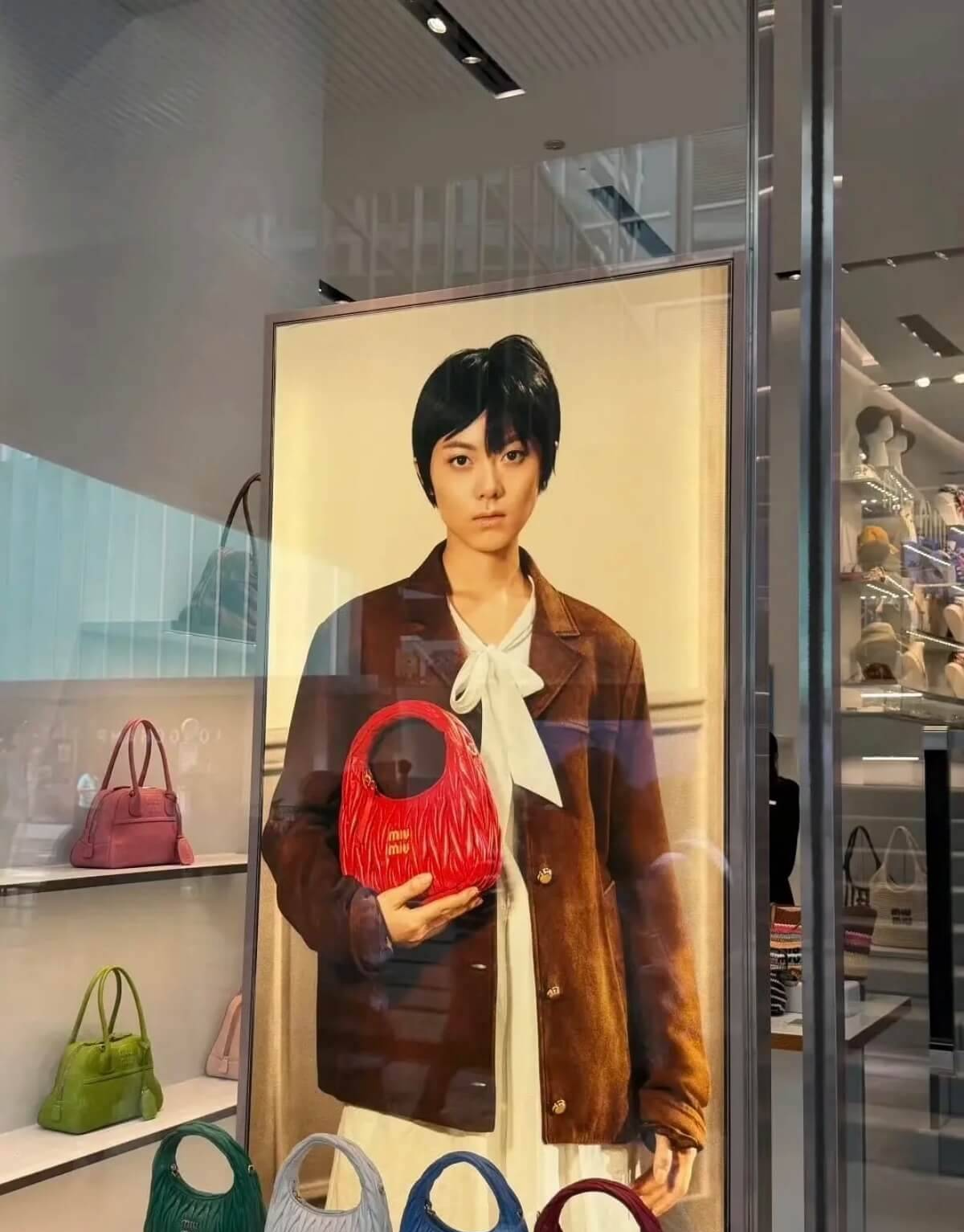 赵今麦MiuMiu广告引争议