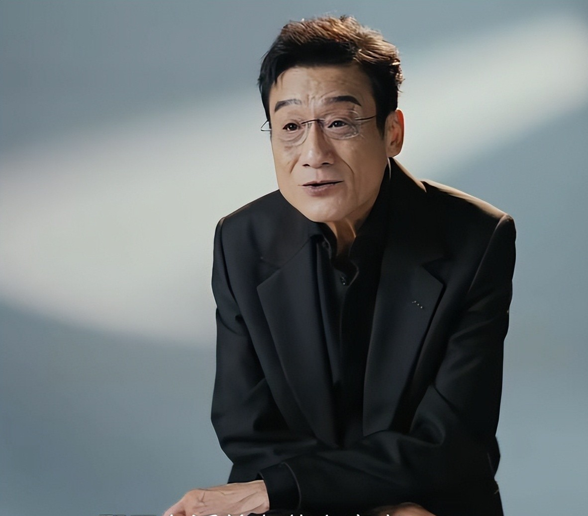 不需要靠演狠角色来证明气场，也不需要说大话博眼球