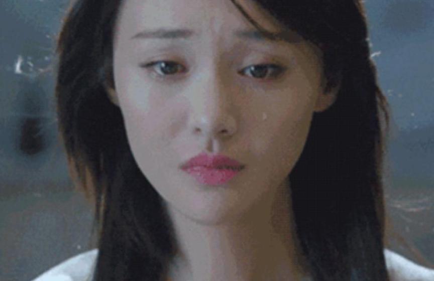 逃到美国4年多，34岁郑爽近照被曝，这一次她还能被大众原谅吗？