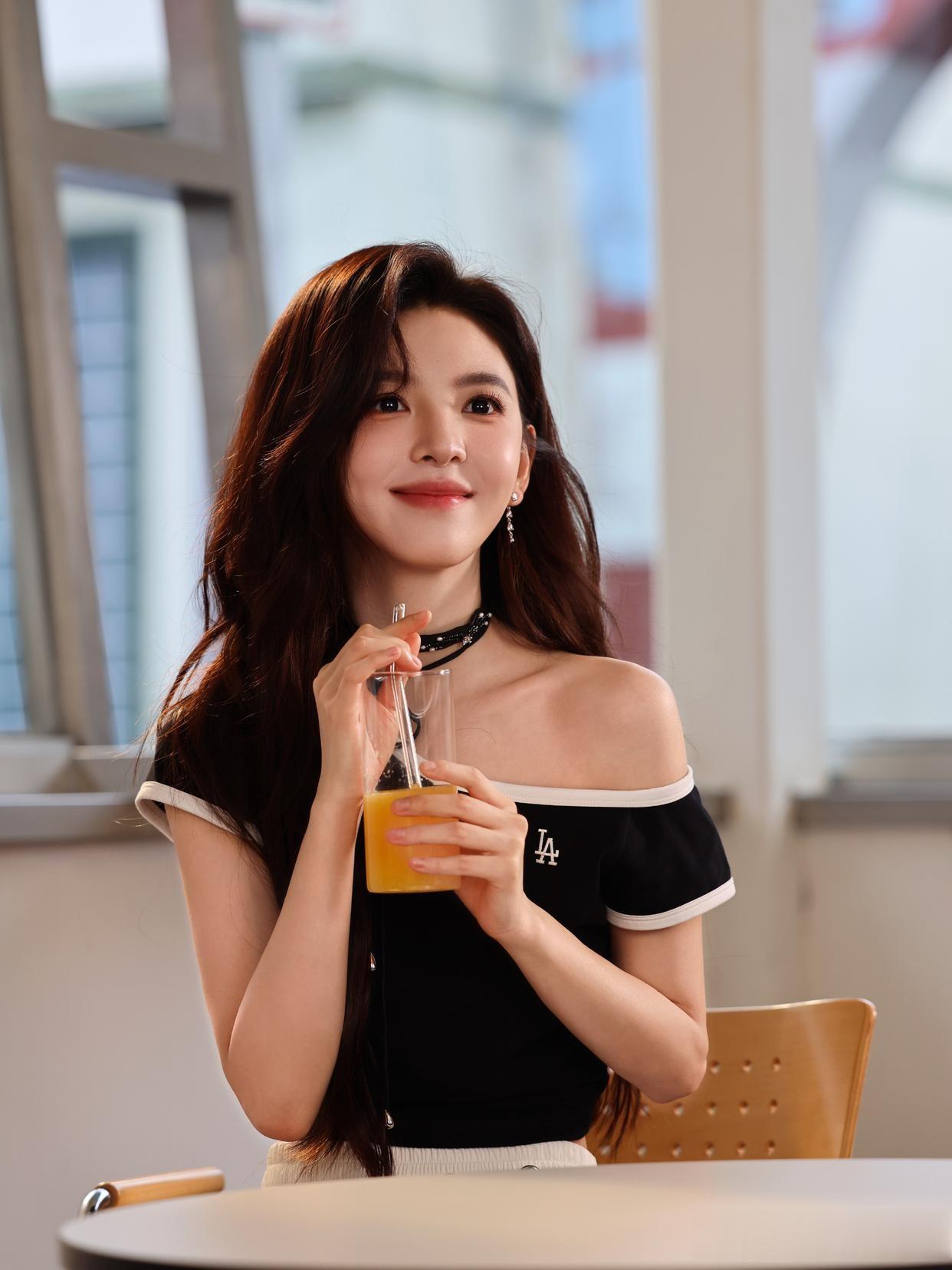 章若楠，仙风芭蕾，看是少女心动的感觉。