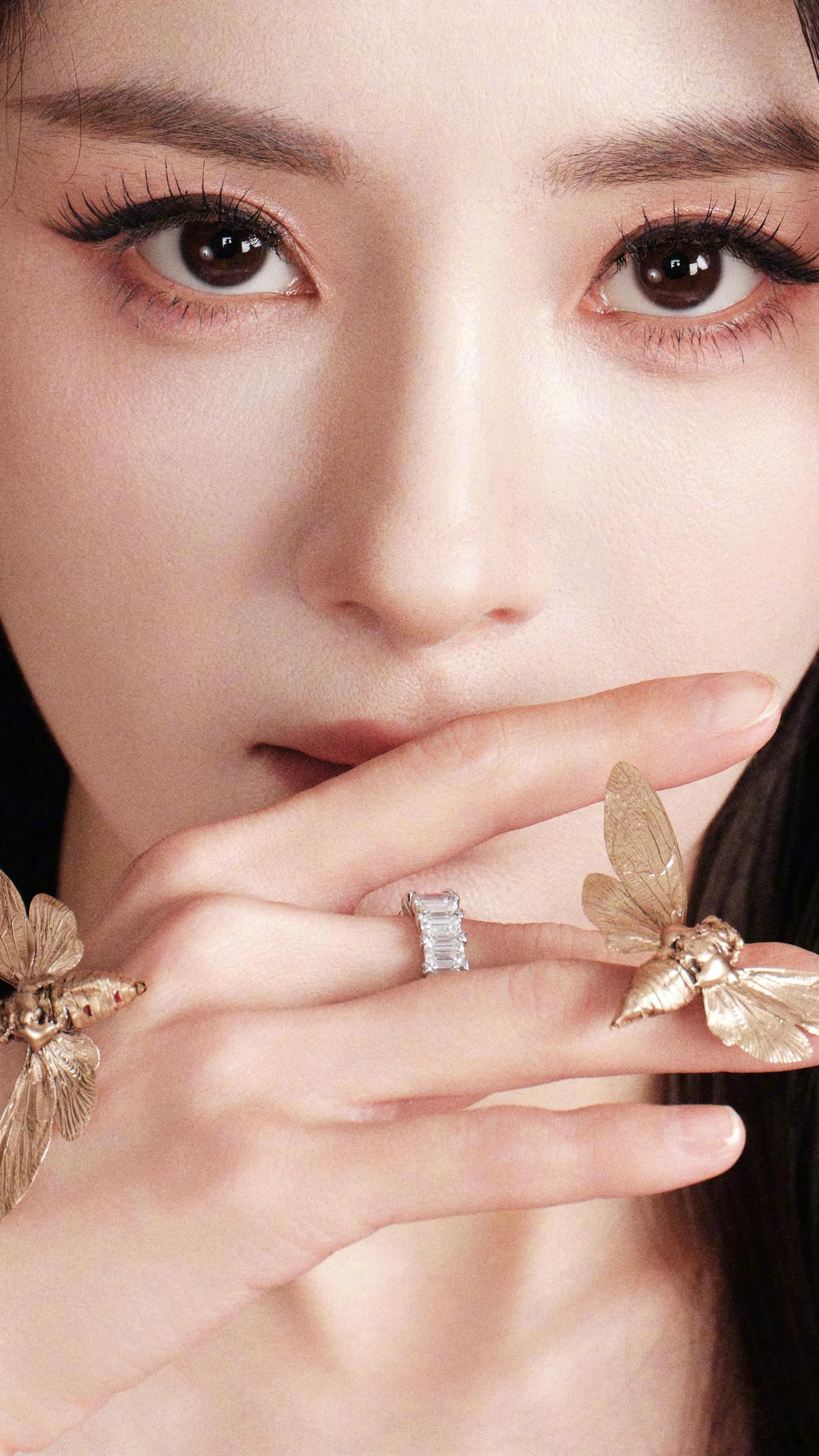 杨幂-气质与身材并存的女神范！