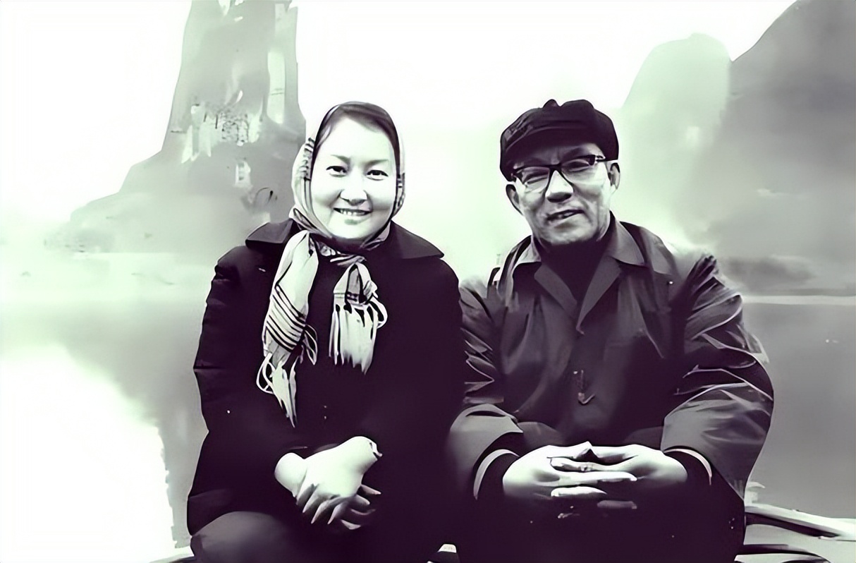 她带着三个儿子嫁大明星，恩爱40年不被继女待见 百年后露出真面目