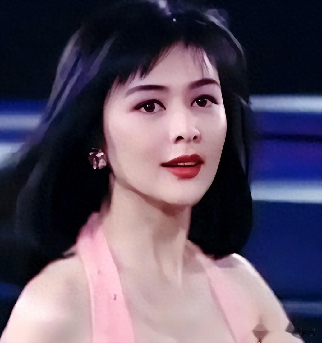 王晶再揭关之琳情史！高尔夫球事件曝光，刘銮雄当年如何证明清白