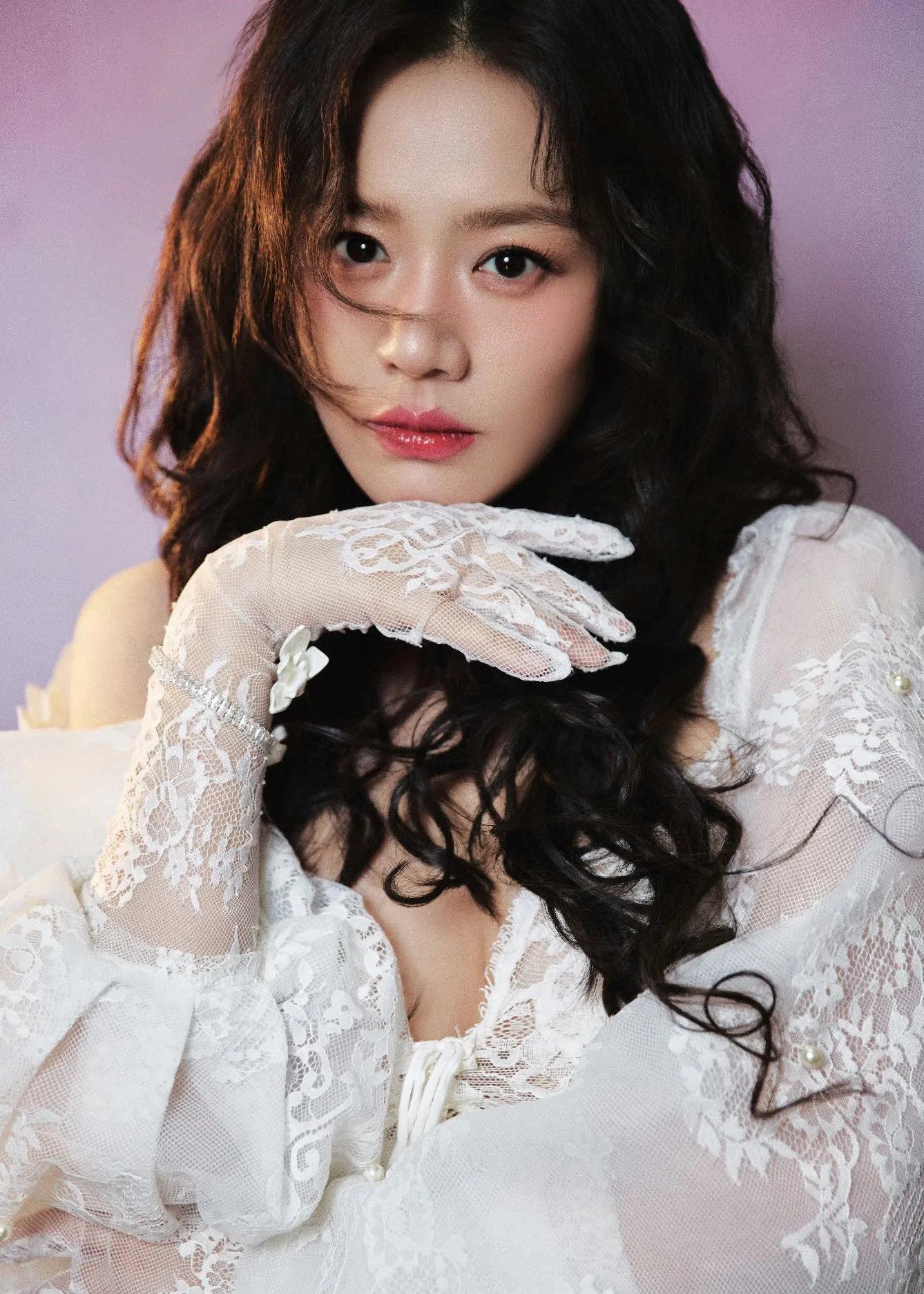 马思纯性感镂空薄纱裙