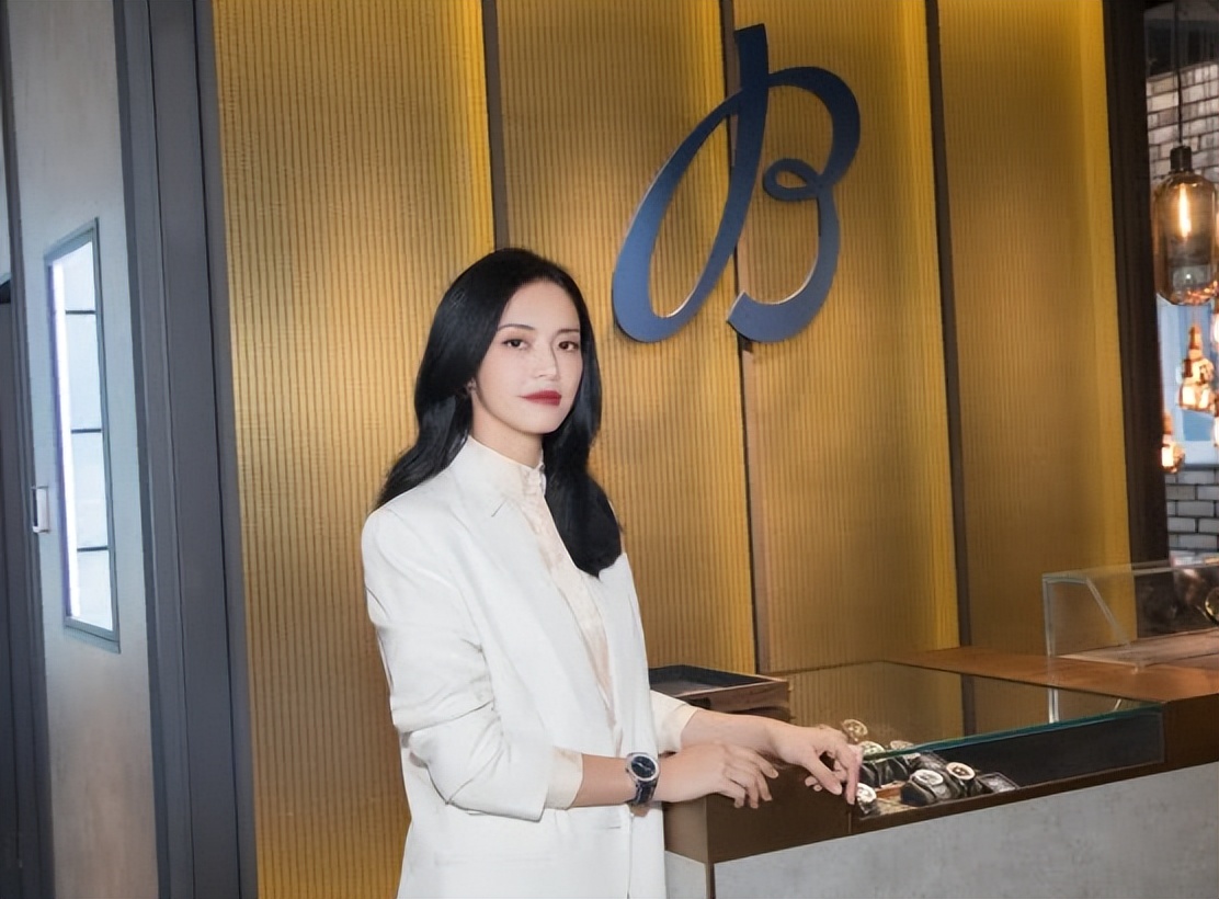 姚晨离婚继续发酵！儿子被质疑是马凡综合征，两次离婚差别太大