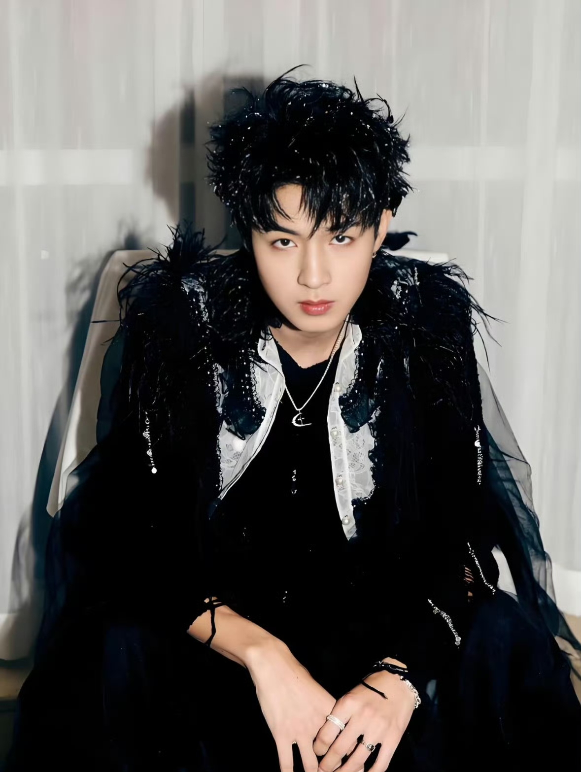 网友都在撒谎，秦霄贤不是胖了而是面相变了，少年感完全没有了