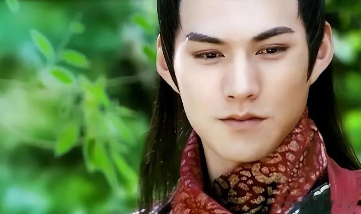 一把年纪又老又丑，还在演少男少女？这次严屹宽也走上刘晓庆老路