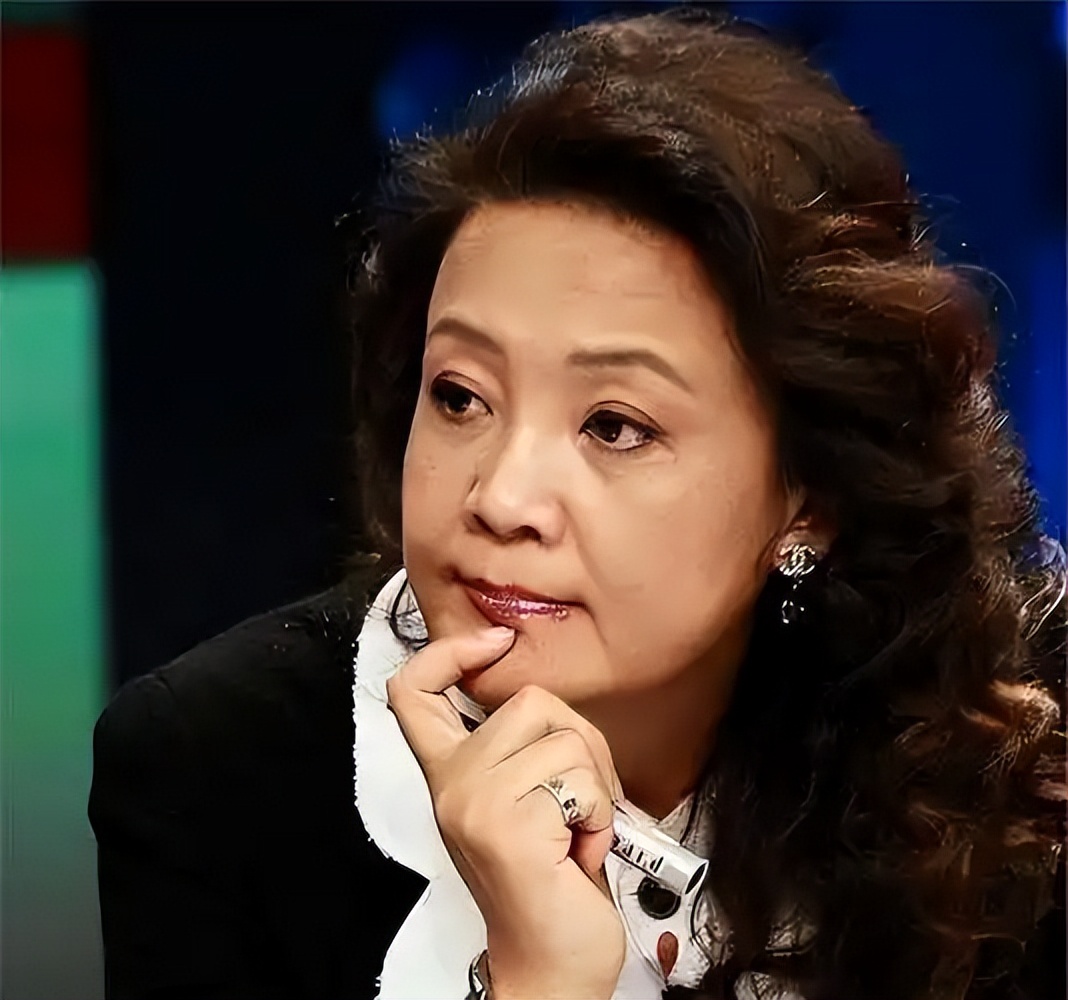 张兰不再沉默！正面回应骂大S事件，这才发现原来我们都被骗了