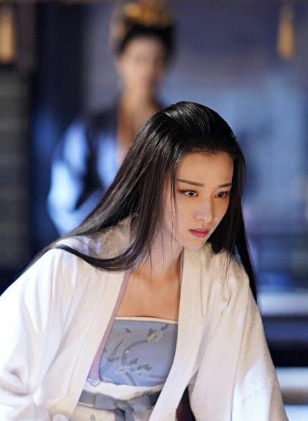 27岁王楚然生日刷屏83城:柳惜音演完马思纯都多看她三眼