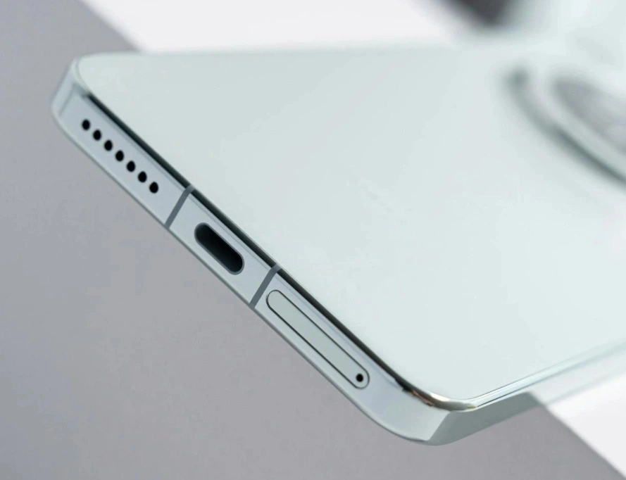 華為旗艦“亂套了”，512GB+鴻蒙OS6+IP69，配置更強價格竟然更低了