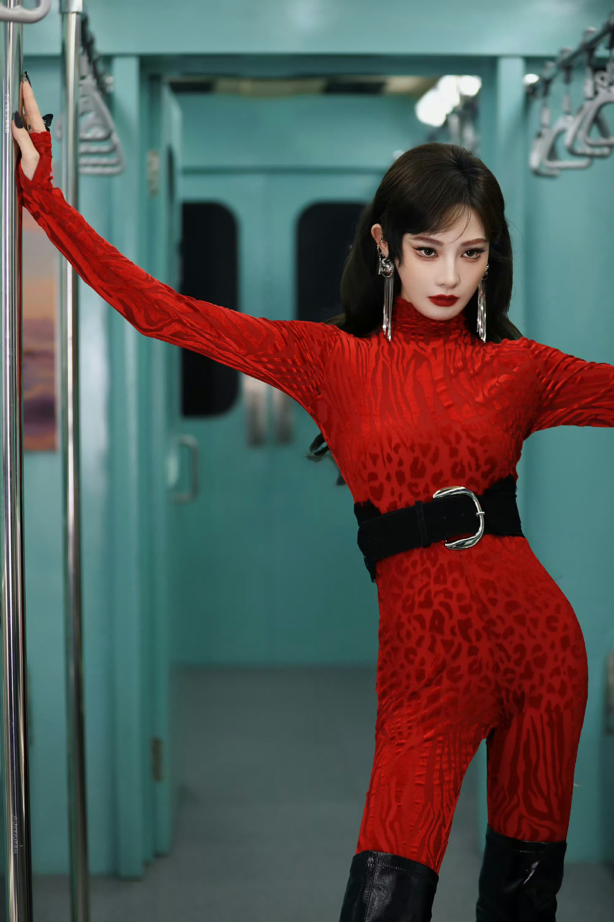彭小苒 妖艳又耀眼！