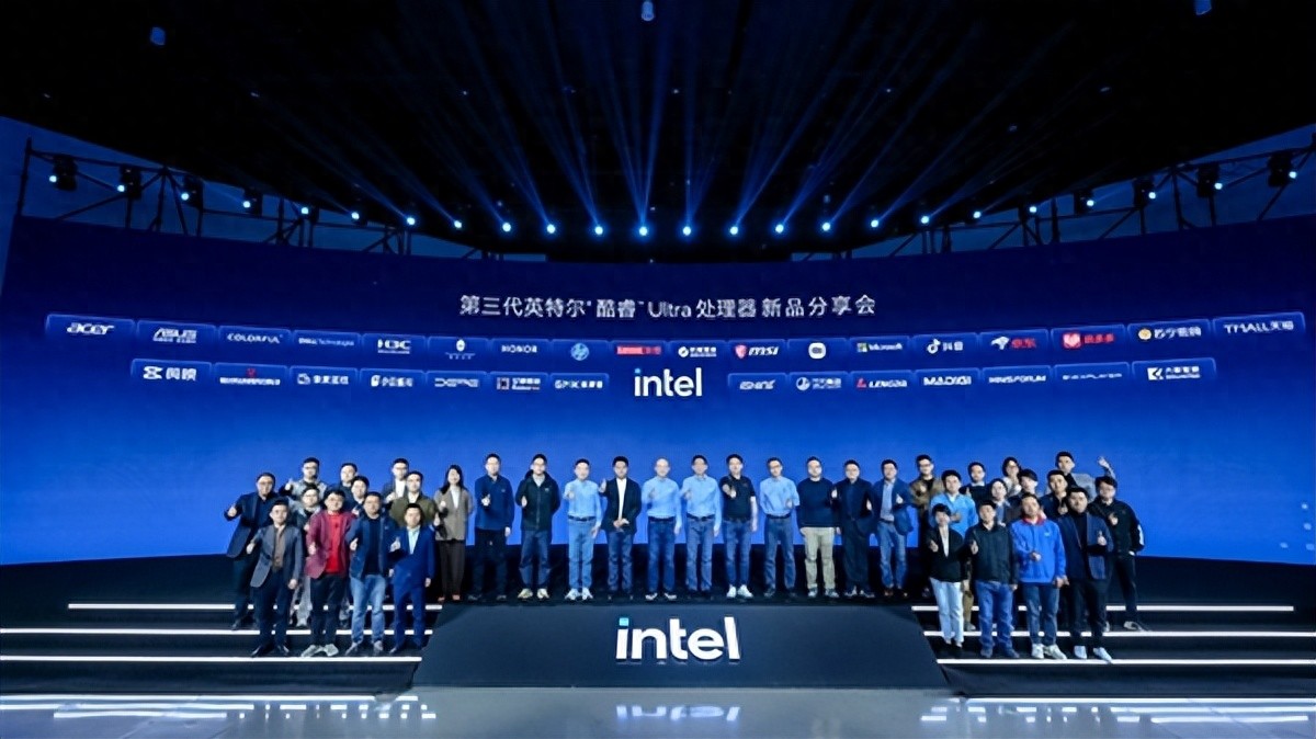 13家Intel新筆記本蜂擁而至！聯想首發新內存、小米唯一不亮屏