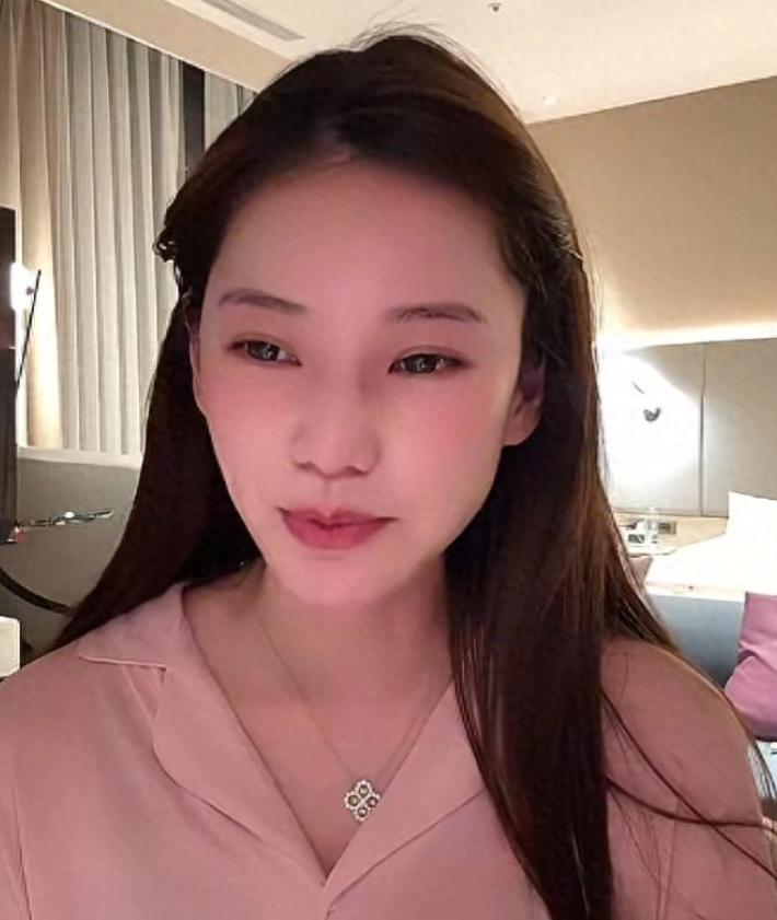 马筱梅爆妈妈给小杨阿姨办签证！跑了很多趟，一次性回应5大问题