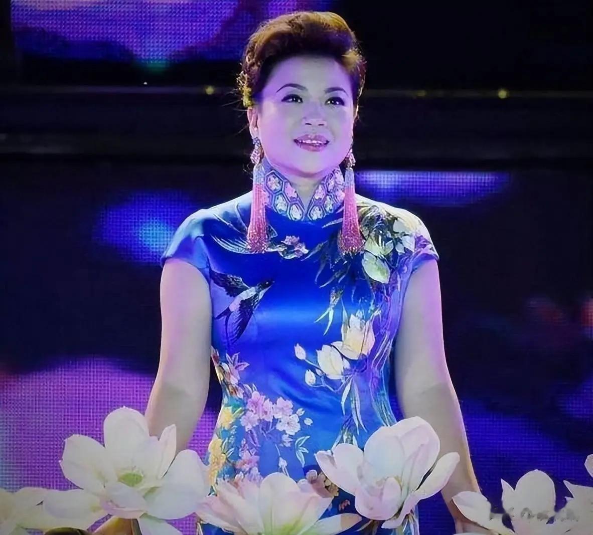 李谷一的“女儿”曝光，原来是我们熟悉的歌手，连续多年登上春晚