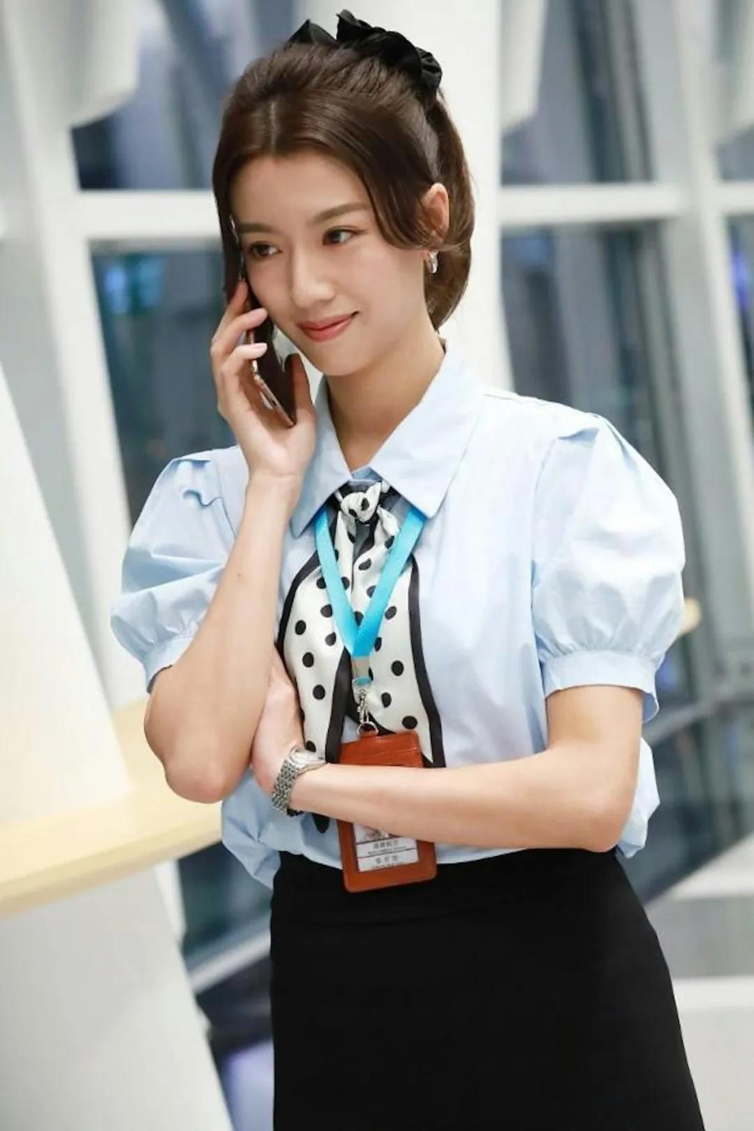 TVB女星两年没拍剧疑要离巢,已删公司联络方式,发文暗示重新出发