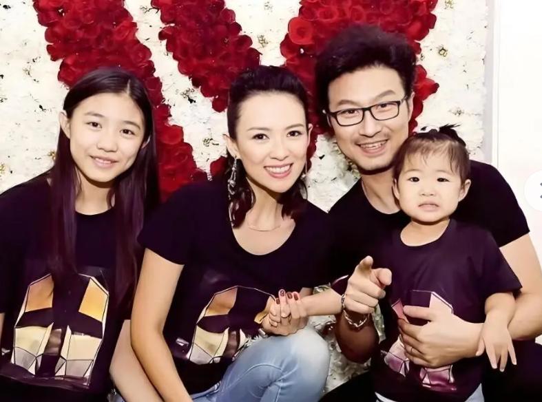 汪峰做梦也没想到，抚养权变更后，女儿醒醒竟成章子怡的“靠山”