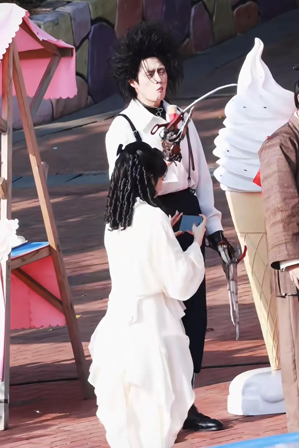 魏大勋cos“剪刀手爱德华”，神还原！不愧是韩国财阀看中的男人