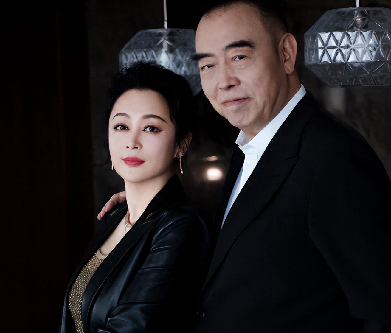 长得太美被导演占为己有，4年后生下儿子，如今儿子又给她争光了