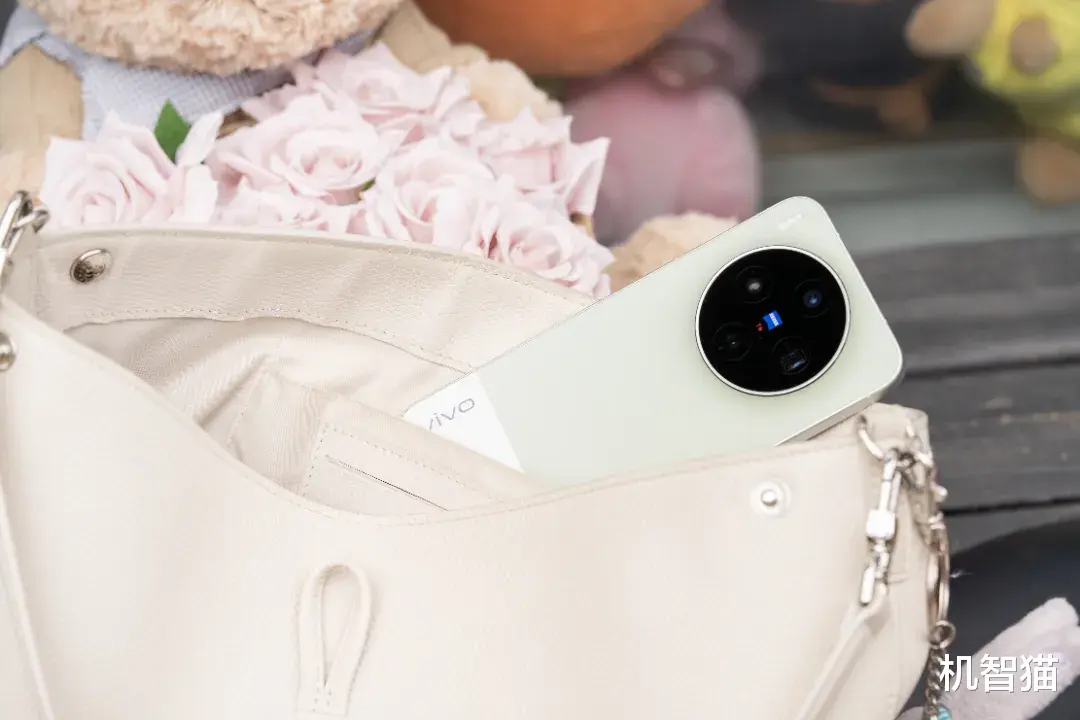 從X300s開始，vivo X系列的“杯型”變了
