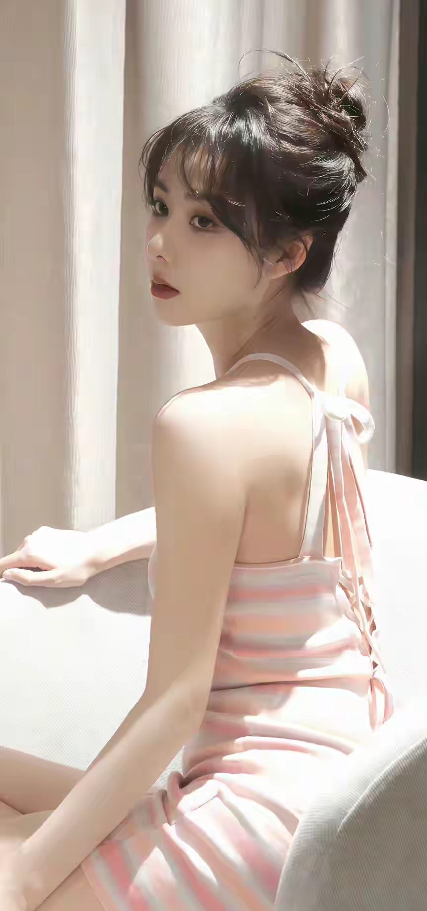 曹曦月‖冷艳凝清骨，风华自绝尘