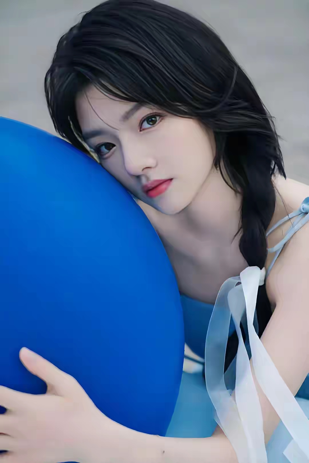 任敏‖顾盼生辉彩，回眸百媚生