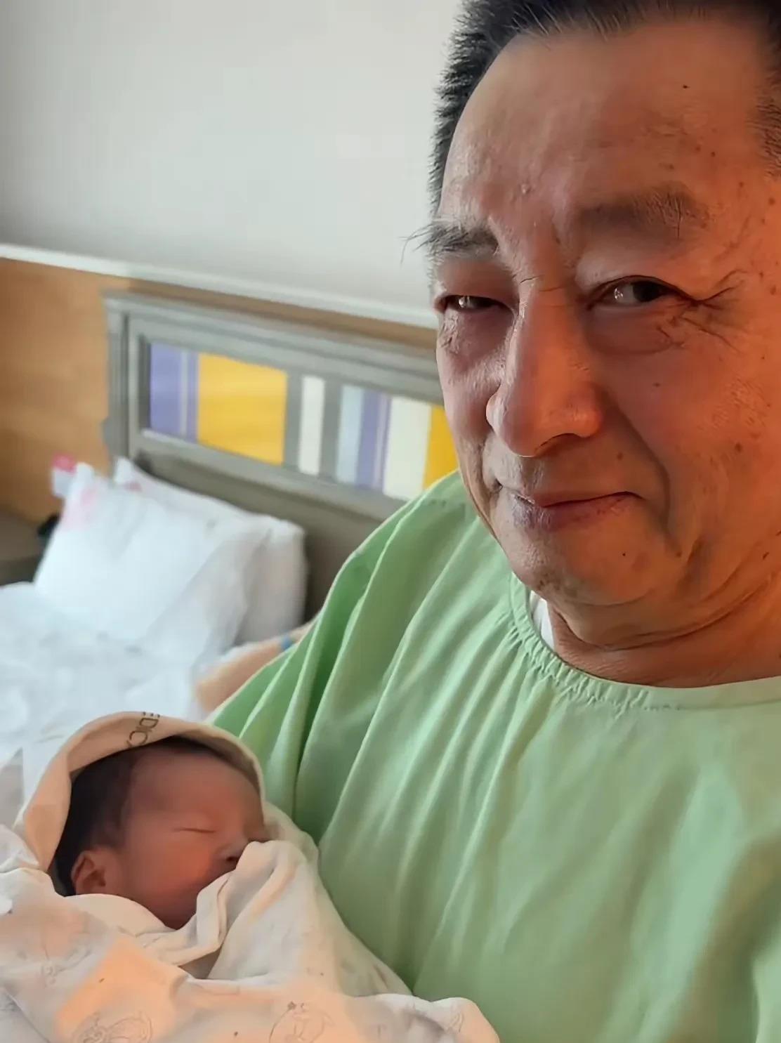 汪小菲回应买房，兜里没几个钢镚，真要买房还得问自己媳妇借！