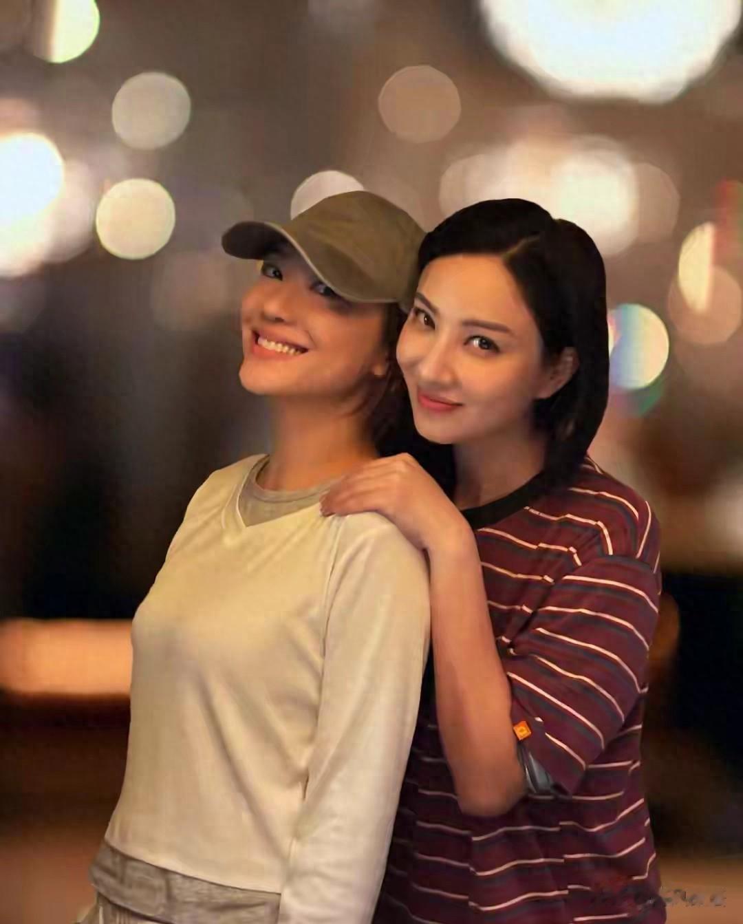 应采儿郑希怡带娃同框，闺蜜情太好嗑，12岁Jasper变化让人意外