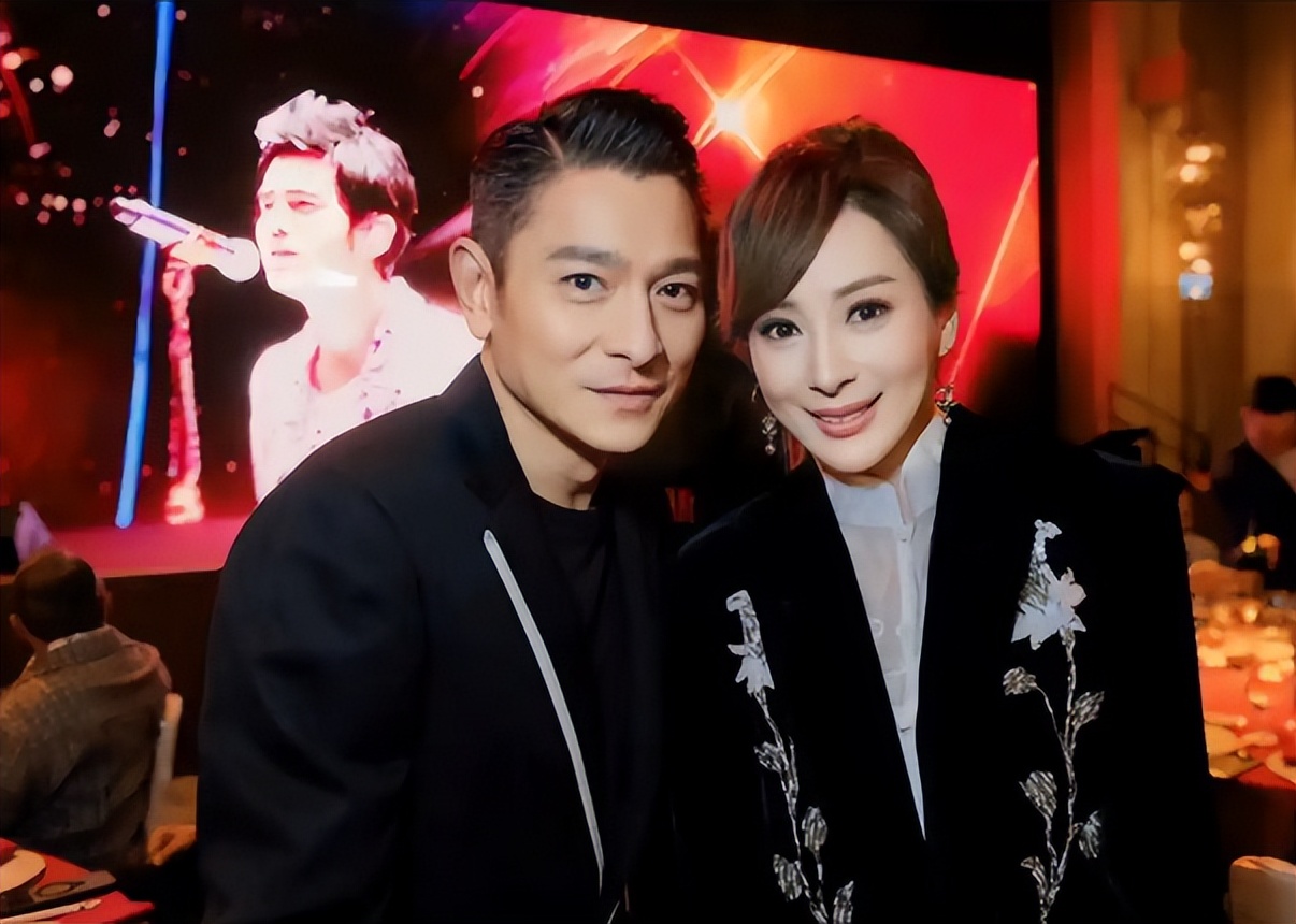 周年晚宴设席101桌,刘德华周润发洪金宝曾志伟等出席,星光熠熠