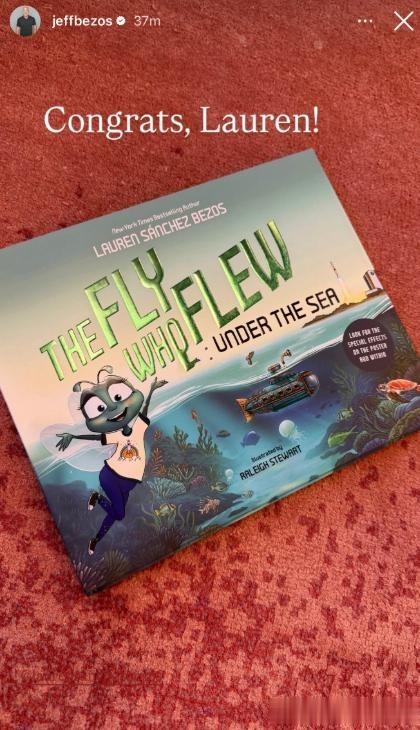 贝佐斯牵手爱妻在纽约出街！老了好多，56岁桑切斯穿皮草，更美了