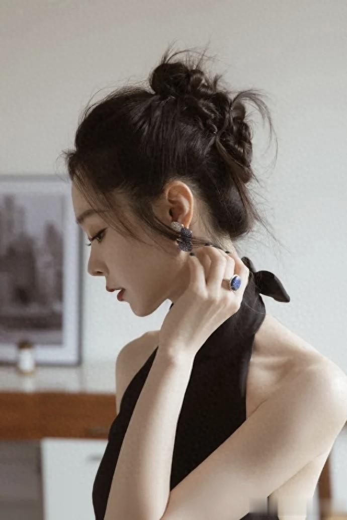 宋轶旗袍美人的东方韵味惊艳四座，太顶了！