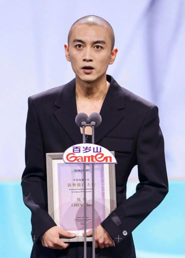 撕破脸了？陈晓反击陈妍希，背后真相太讽刺，赵丽颖评价一语成谶