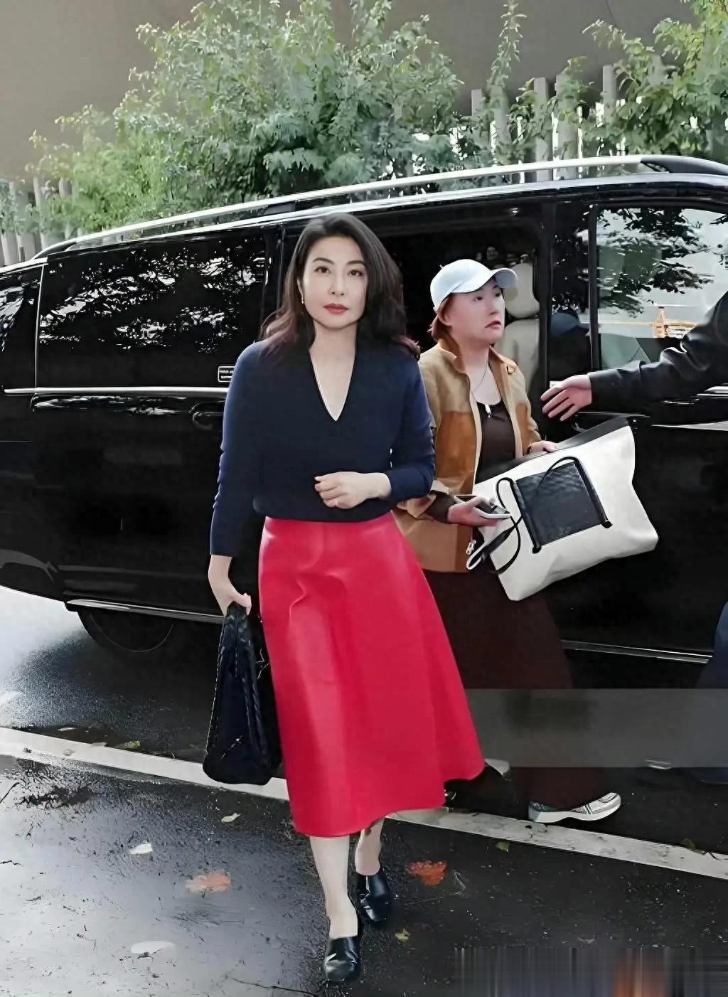 霍启刚:这还是我老婆吗?郭晶晶米兰时装周美得不敢认! ???