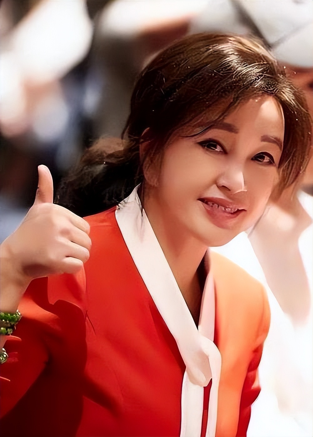 强行扮嫩、凌晨去世、私生活混乱8个男友,刘晓庆身上传闻多离谱