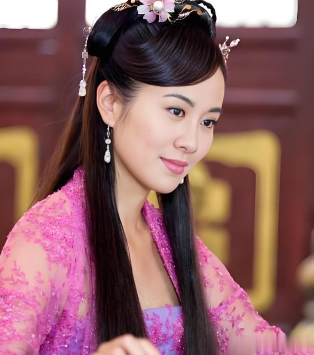 选美冠军又是学霸，才貌双全却至今未婚，46岁她转战新赛道又火了