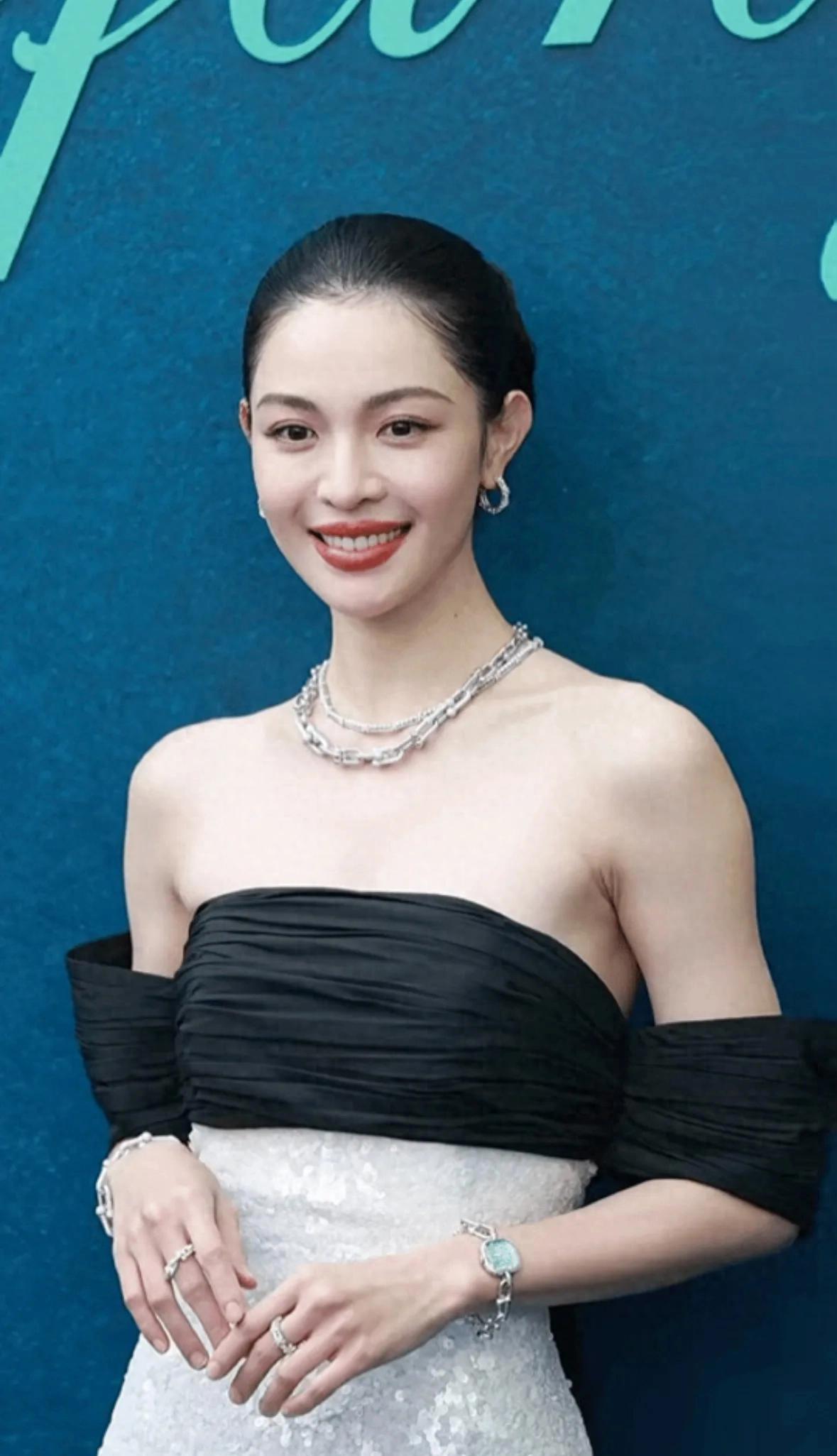 钟楚曦骨相和身材怎么这么好。完全就是小说里白月光！