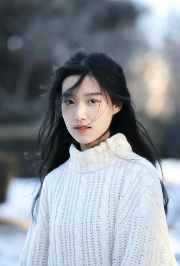 “江浙沪独生女”卢昱晓:95花的她到底是丑的普通,还是清纯耀眼