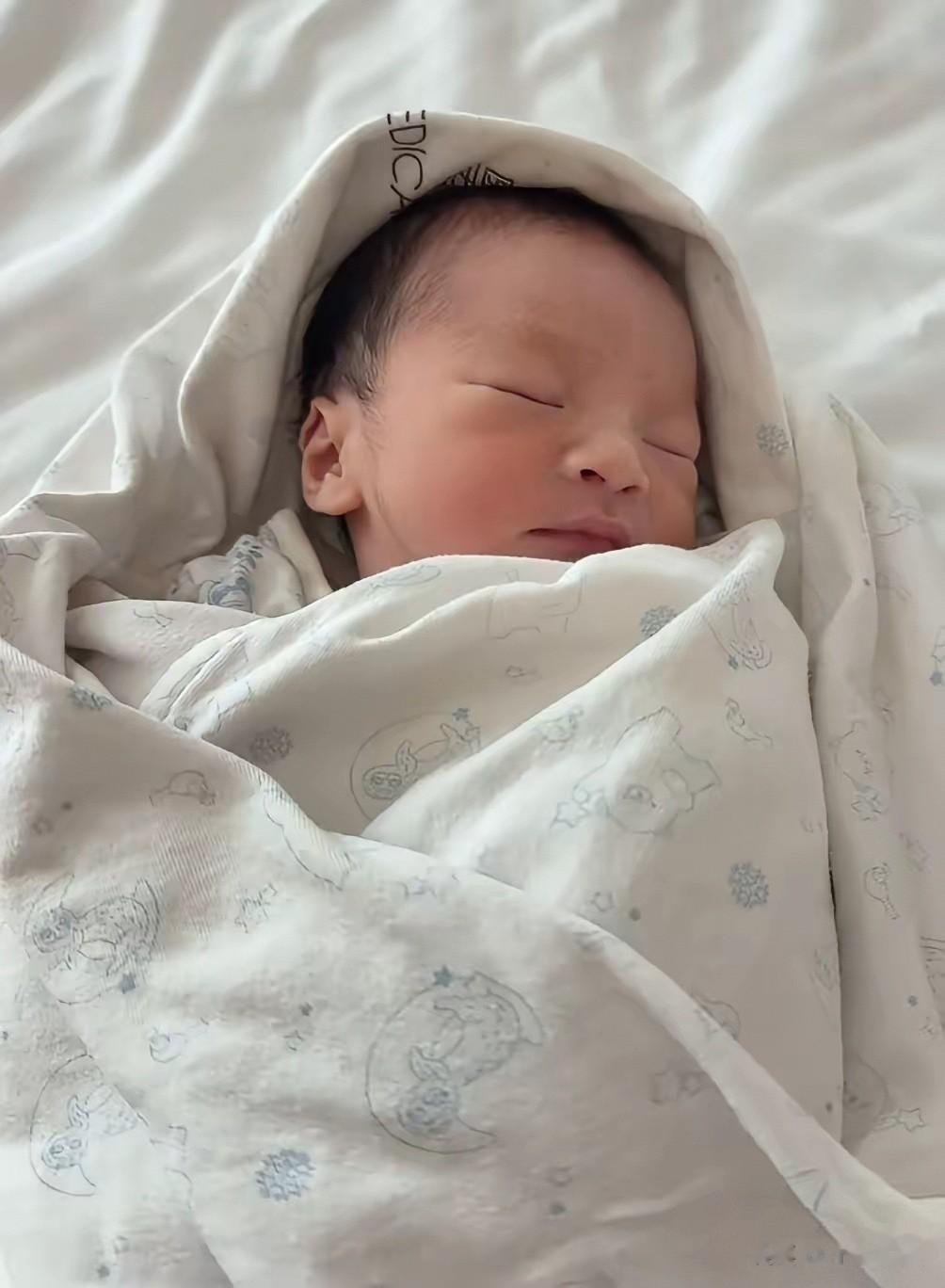 汪小菲怕了半辈子的事，终于没在亲儿子身上重演